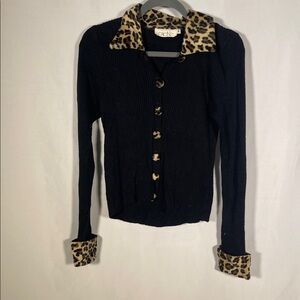 CACHE WOMENS BLACK VINTAGE BUTTON SWEATER LEOPARD ANIMAL PRINT FUR TRIM MEDIUM